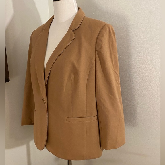 The Limited Lined Blazer, Camel, Sz XL - Picture 4 of 14